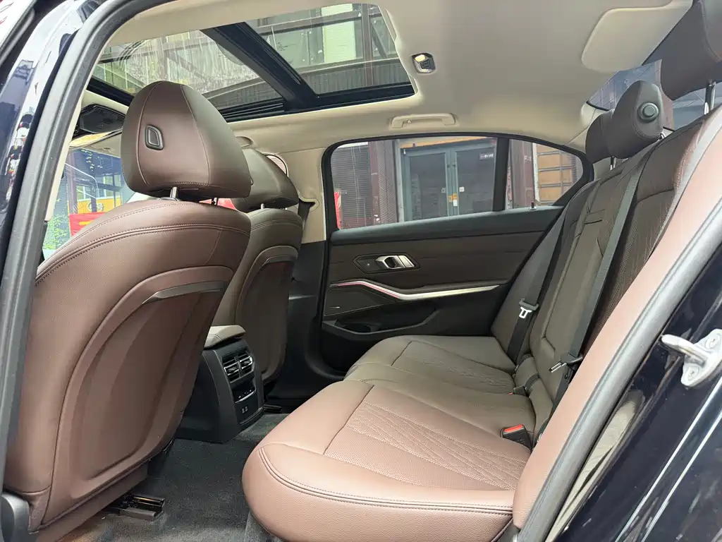 BMW 3 Series 2024