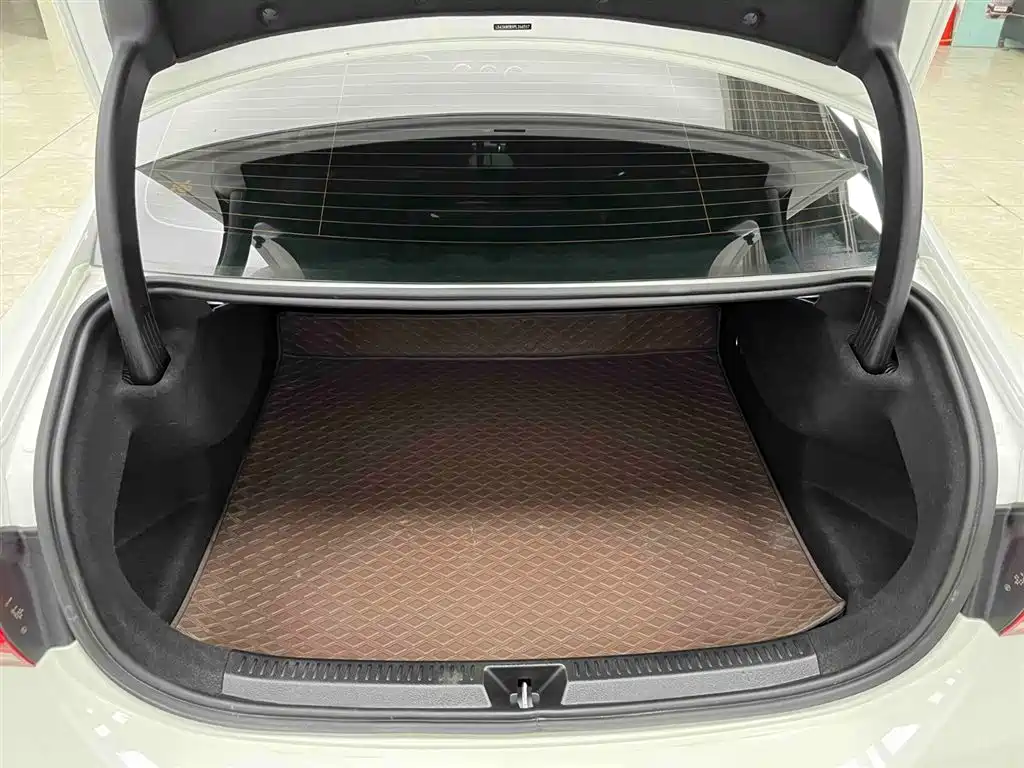Mercedes-Benz A-Class 2023 — фото 17