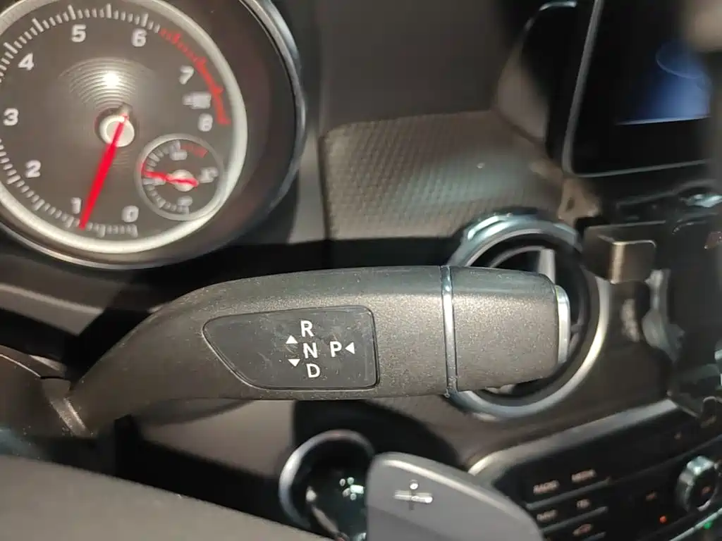 Mercedes-Benz GLA 2018 — фото 14