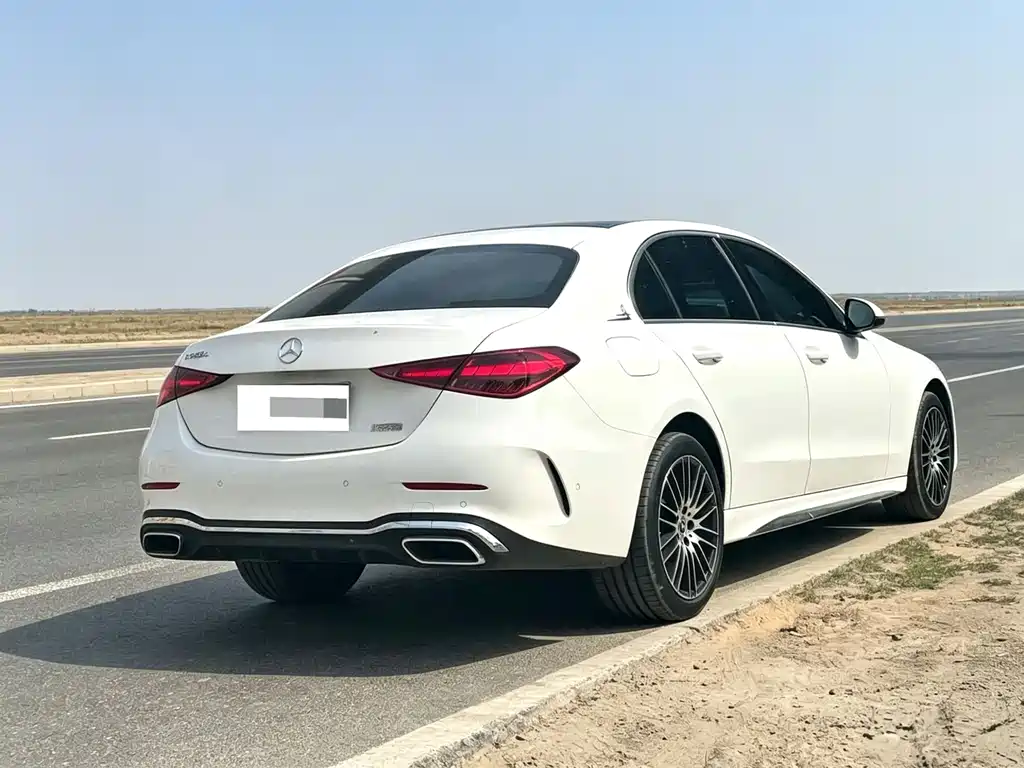 Mercedes-Benz C-Class 2023 — фото 4