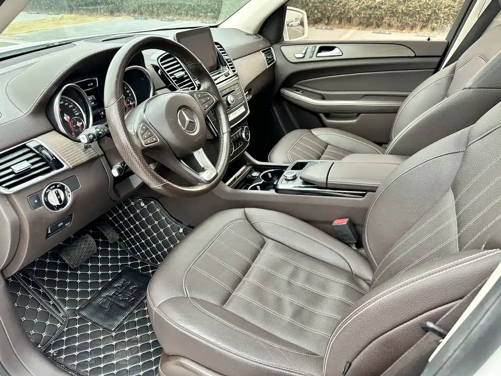 Mercedes-Benz GLE 2018 — фото 10