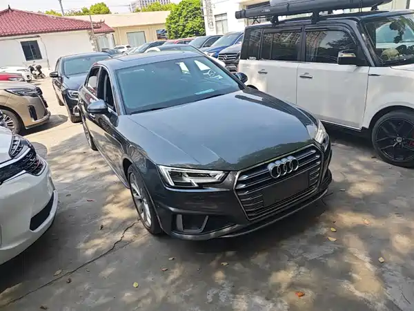 Audi A4L 2019
