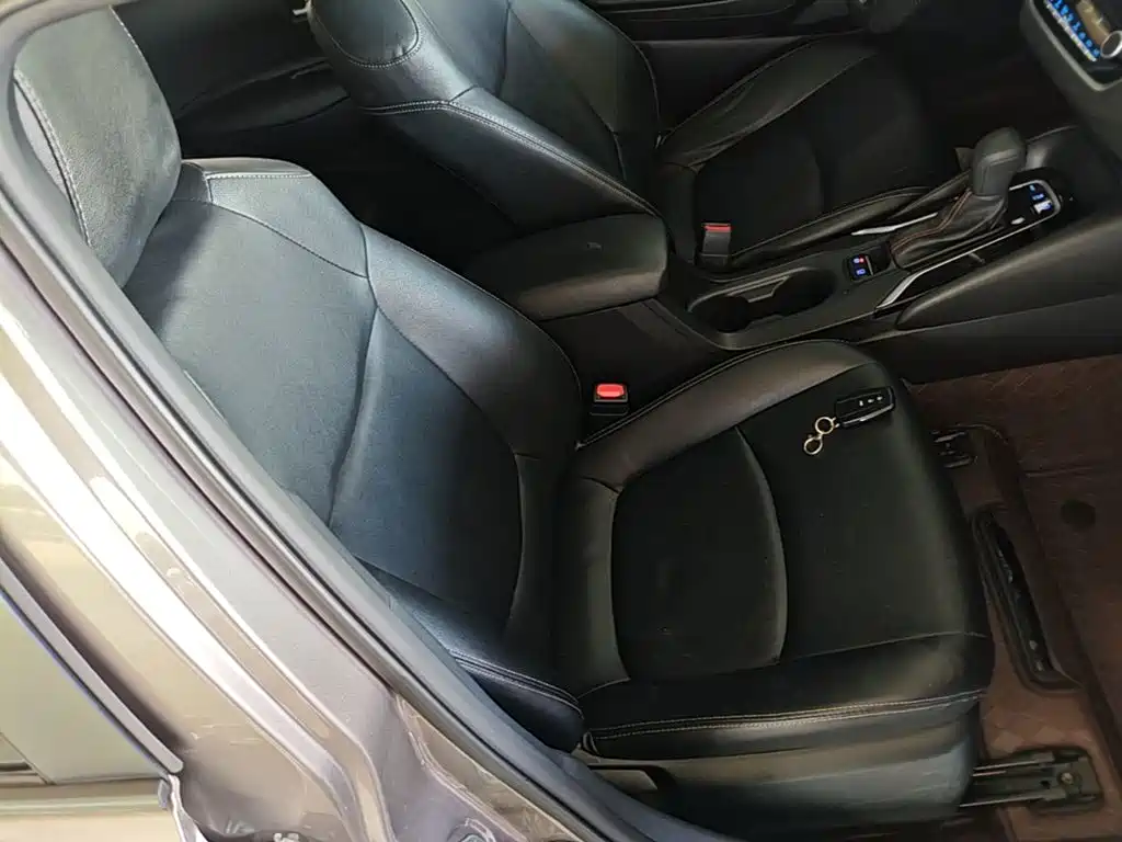 Toyota Corolla 2023 — фото 25