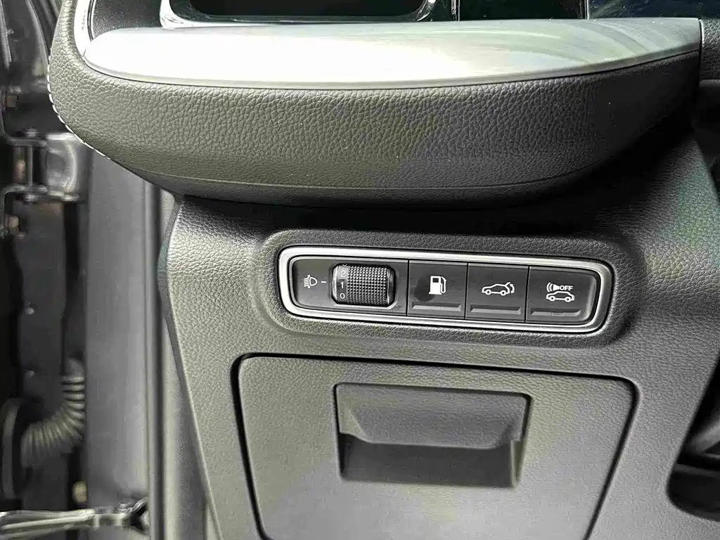 GAC Motor Trumpchi GS8 2022 — фото 12