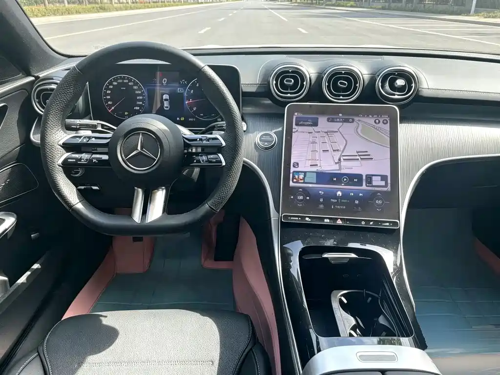 Mercedes-Benz C-Class 2023 — фото 10