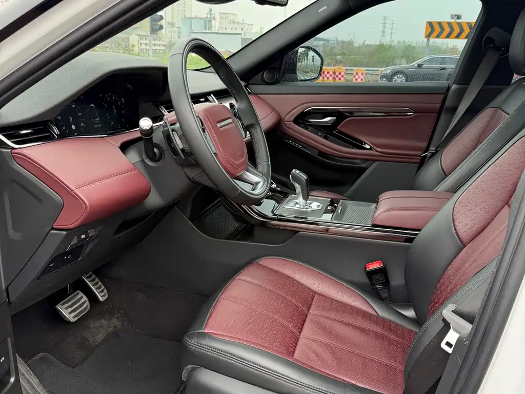 Land Rover Evoque 2021 — фото 16