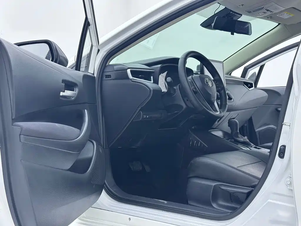 Toyota Corolla 2022 — фото 13