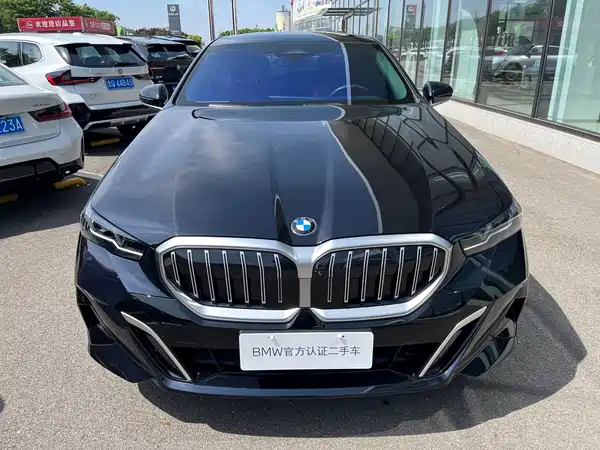 BMW 5 Series 2025