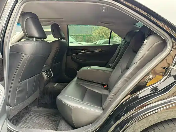 Toyota Crown 2020