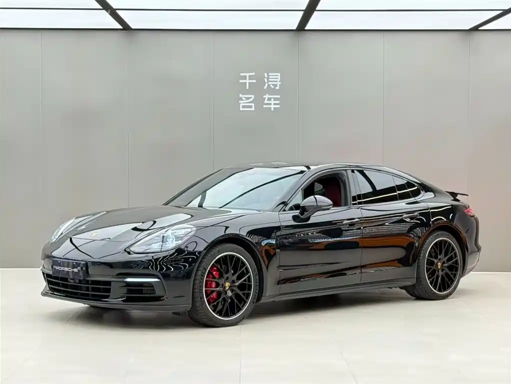 Porsche Panamera 2020 — фото 1