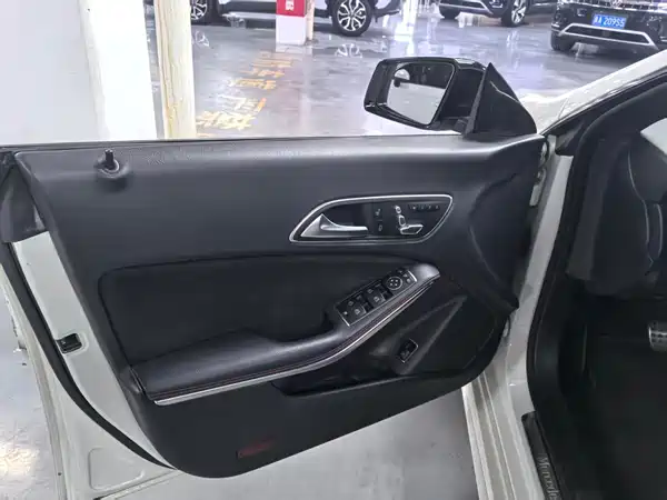 Mercedes-Benz CLA 2017