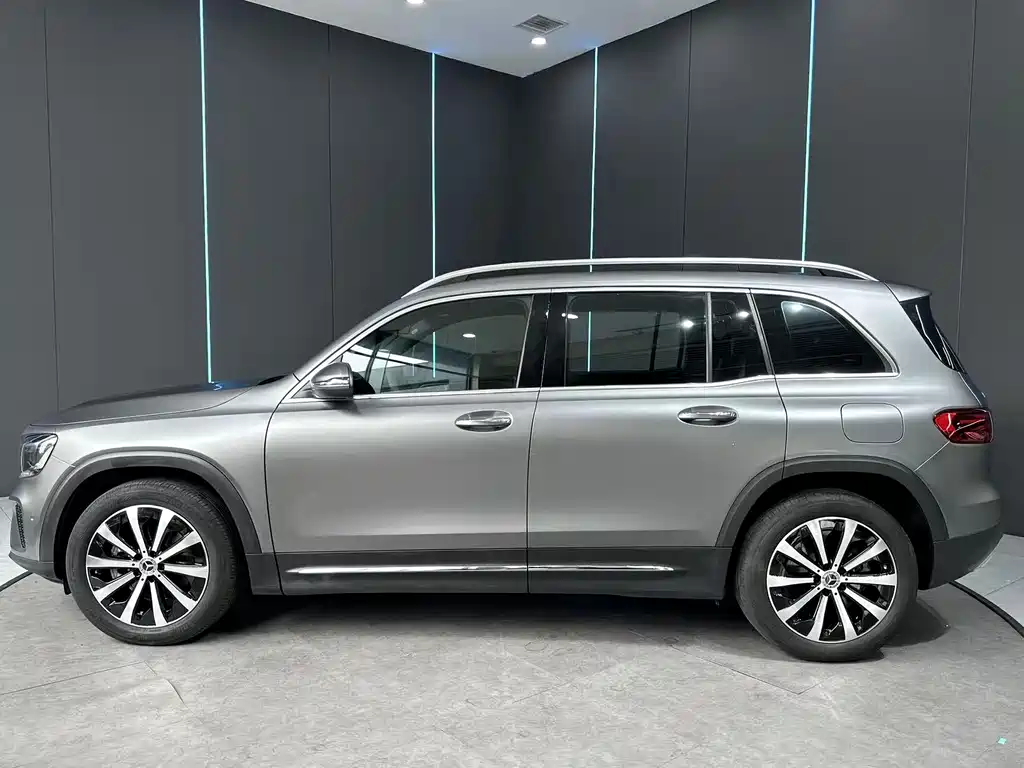 Mercedes-Benz GLB 2024 — фото 5