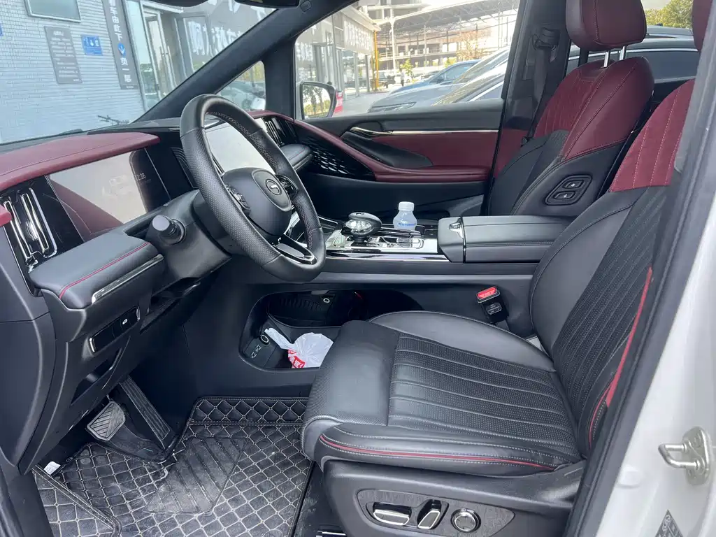 GAC Motor Trumpchi M8 2023 — фото 4