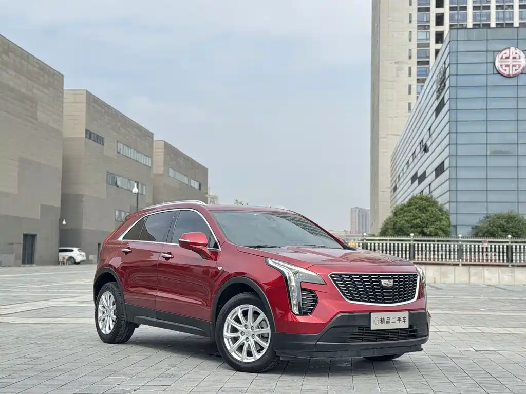 Cadillac XT4 2022 — фото 3