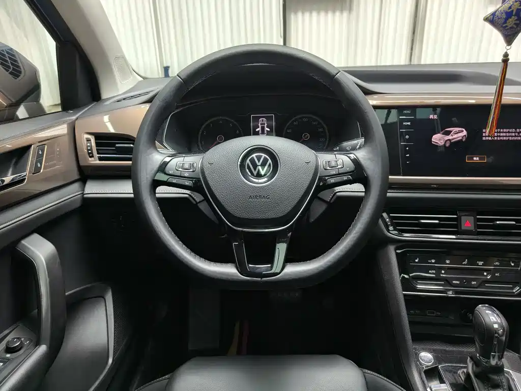 Volkswagen Tharu 2020 — фото 16