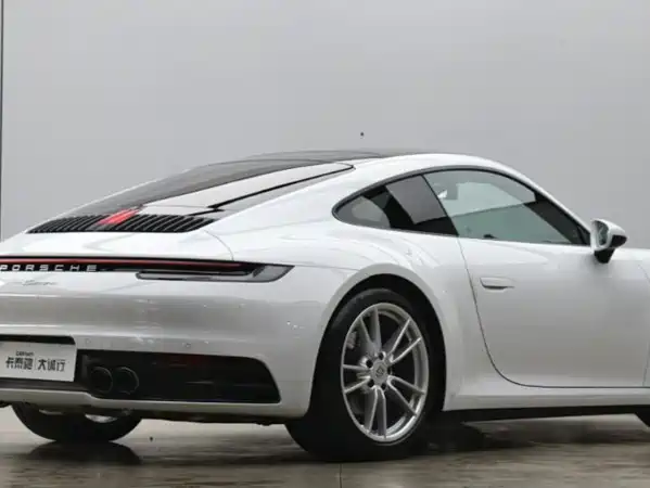 Porsche 911 2025