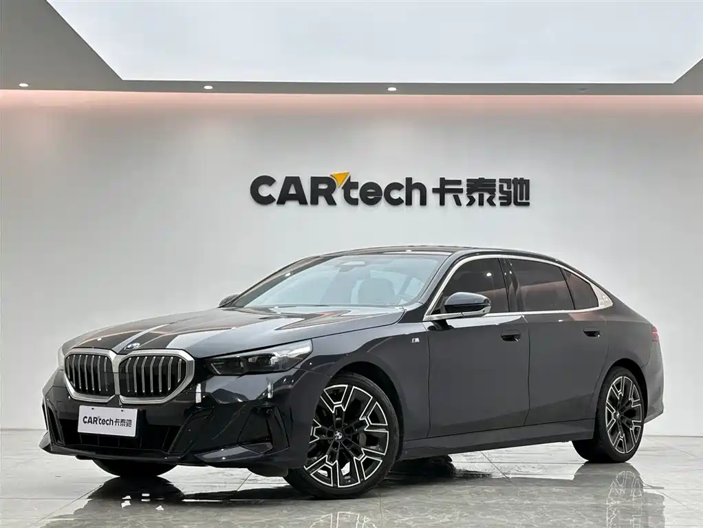 BMW 5 Series 2024
