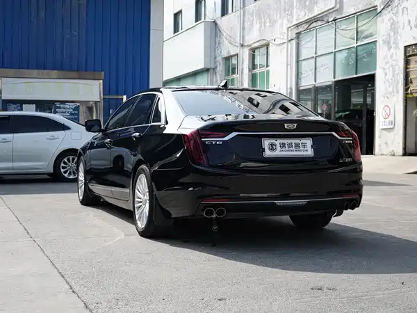 Cadillac CT6 2022