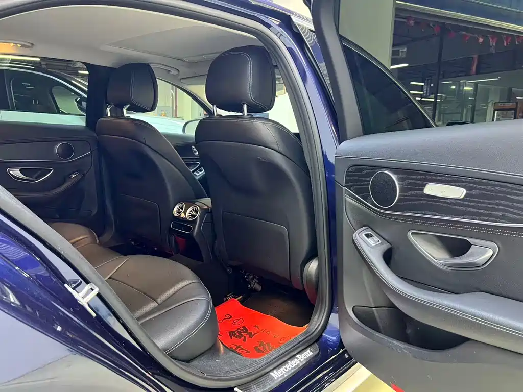 Mercedes-Benz C-Class 2020 — фото 13