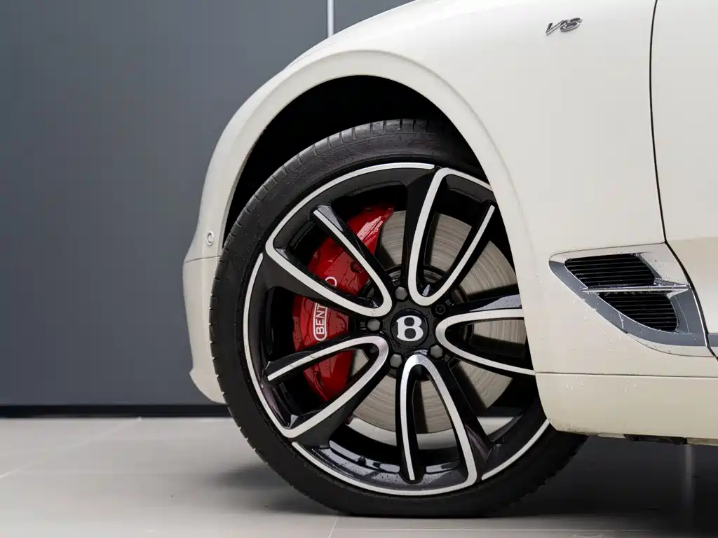 Bentley Continental 2021 — фото 5