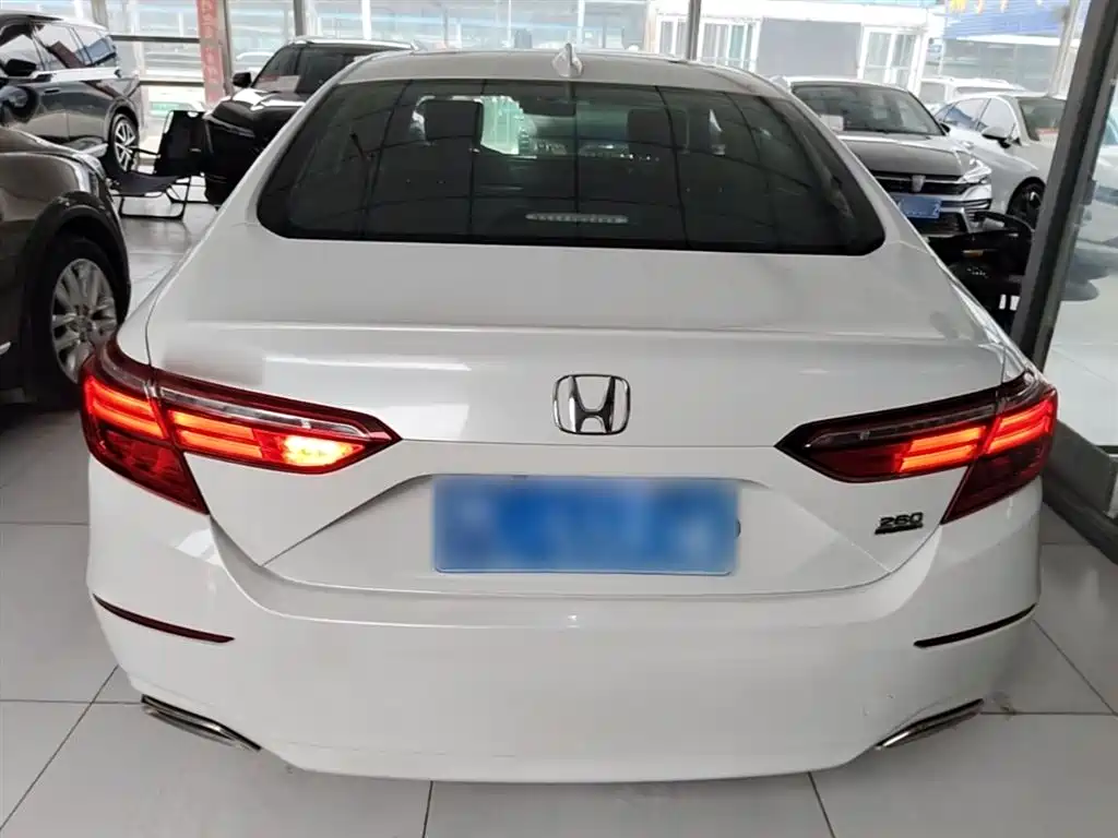 Honda Inspire 2021 — фото 6
