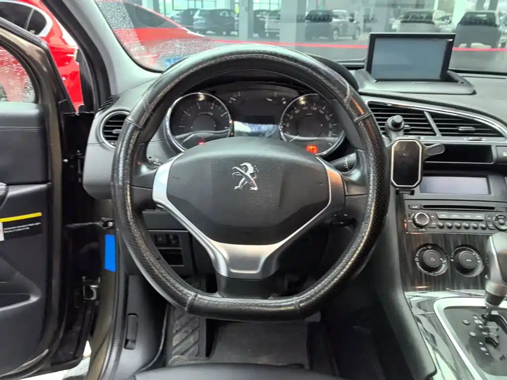Peugeot 3008 2015 — фото 11