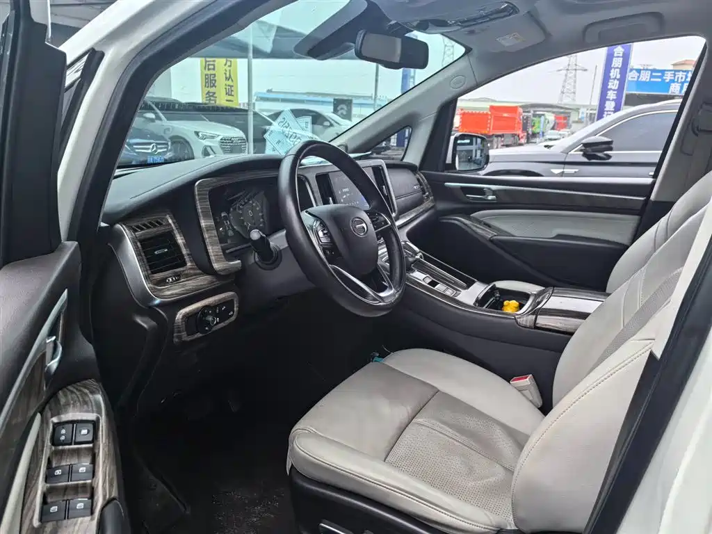 GAC Motor Trumpchi M8 2021 — фото 5