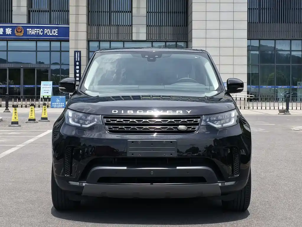 Land Rover Discovery 2018 — фото 2