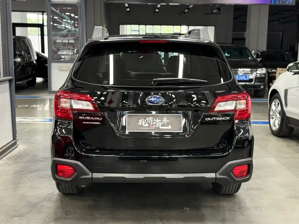 Subaru Outback 2017 — фото 16