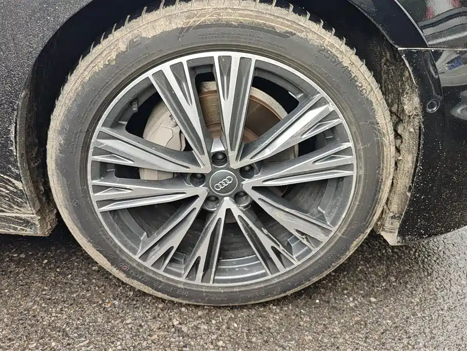Audi A6L 2021
