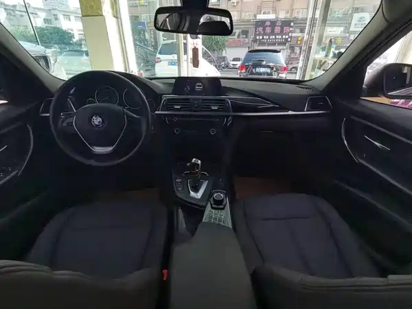 BMW 3 Series 2016