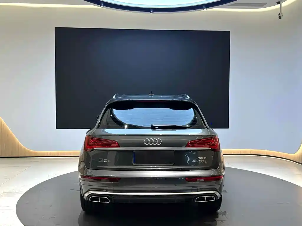 Audi Q5L 2022 — фото 9