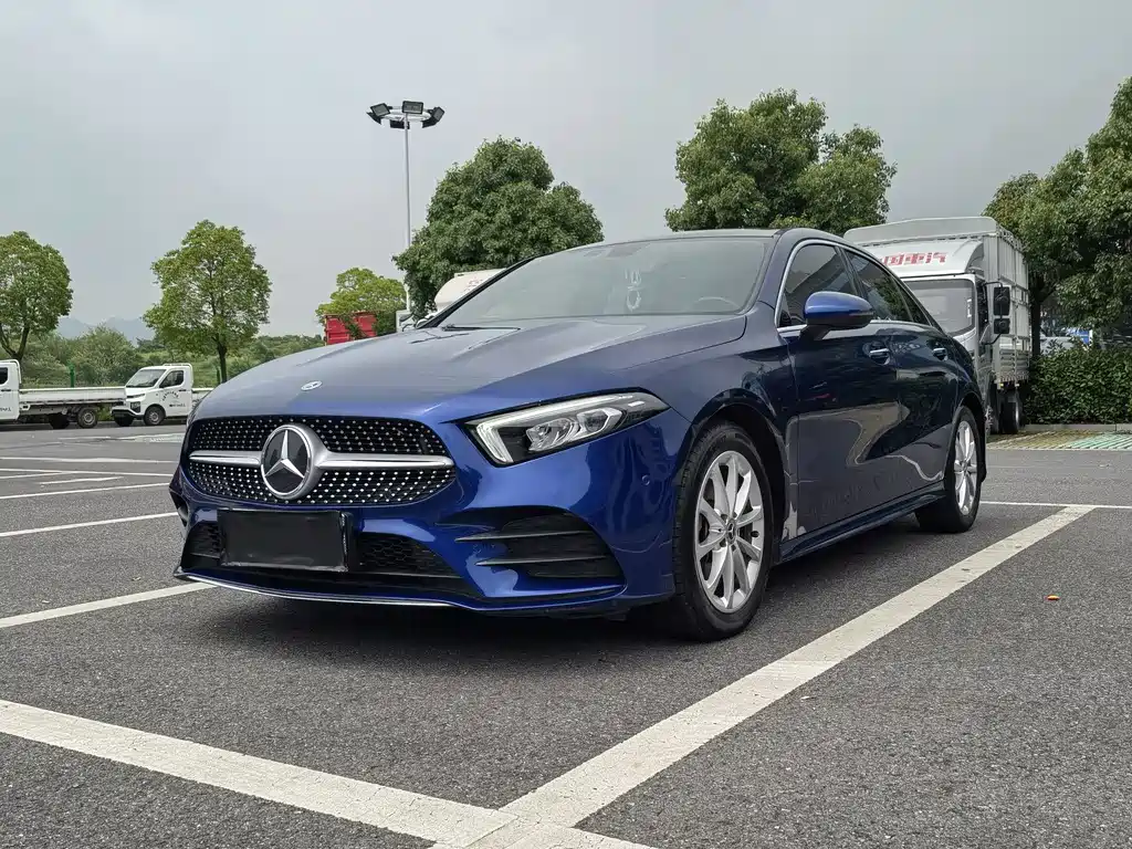 Mercedes-Benz A-Class 2022 — фото 1