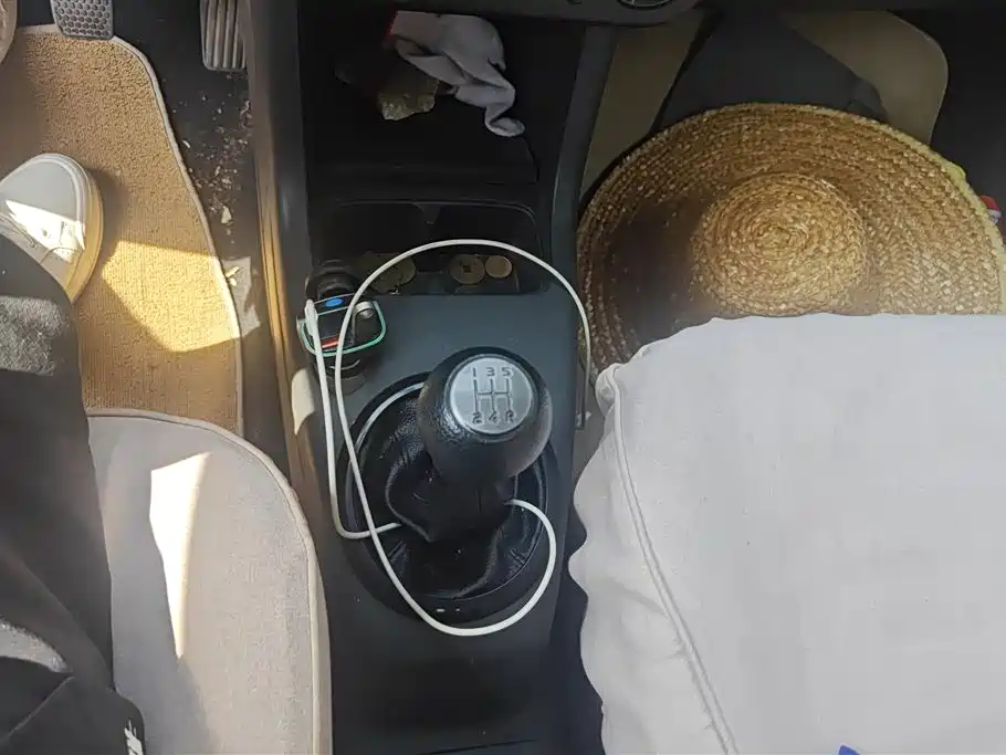 Suzuki Swift 2015 — фото 16