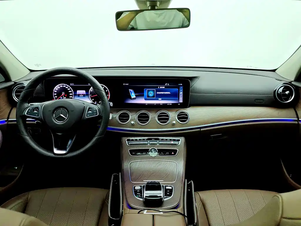 Mercedes-Benz E-Class 2018 — фото 9