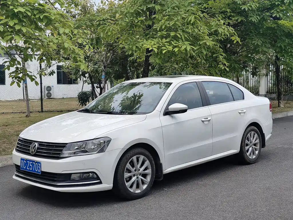 Volkswagen Lavida 2017 — фото 1