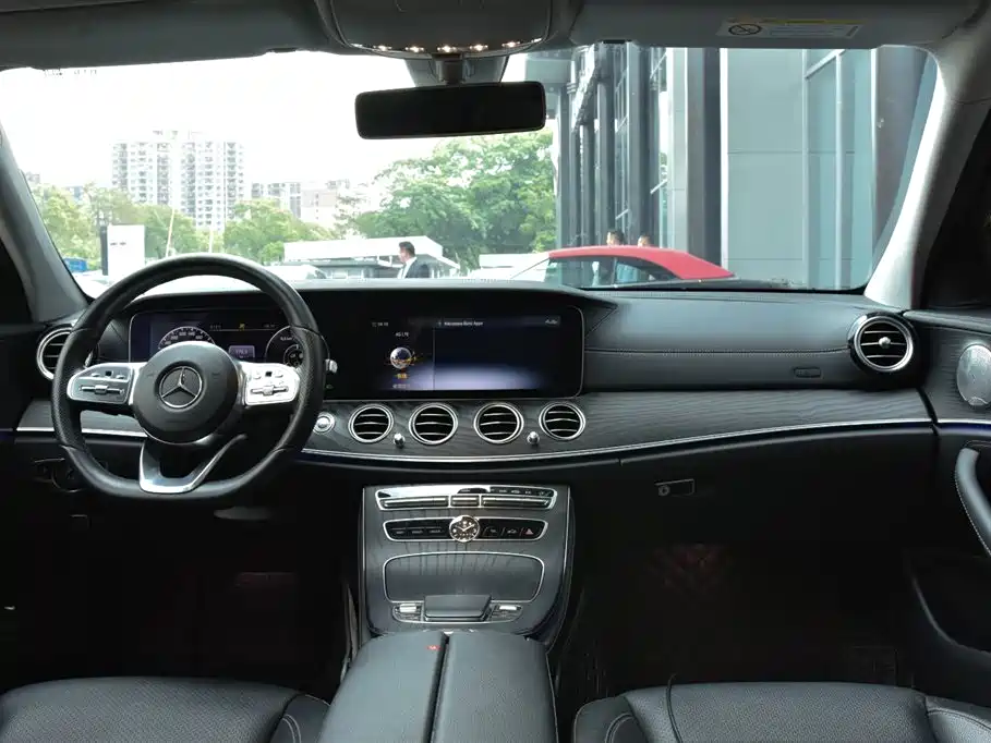 Mercedes-Benz E-Class 2020 — фото 8