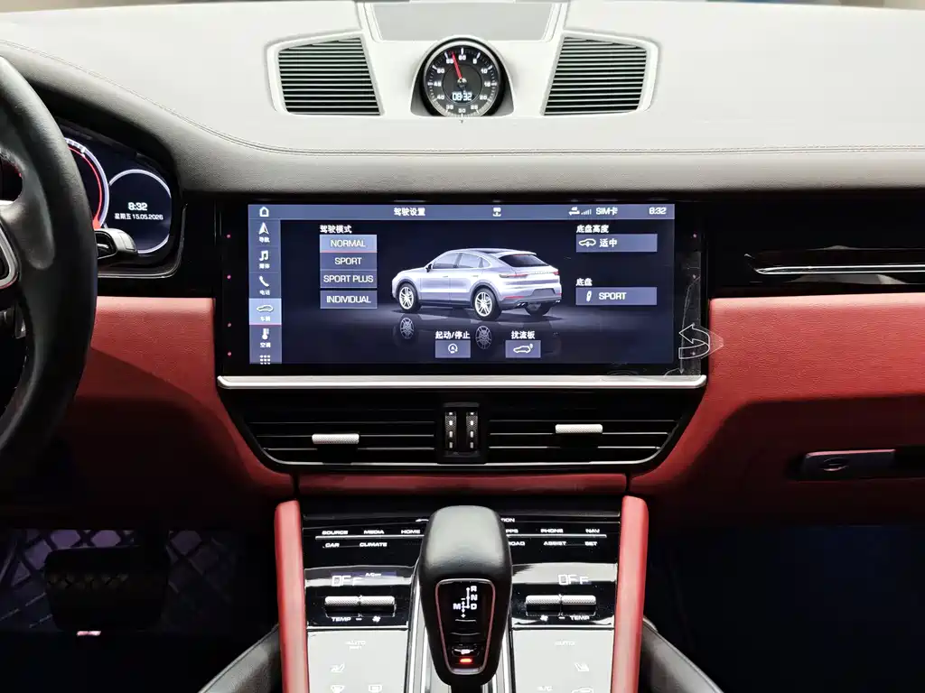 Porsche Cayenne 2019 — фото 15