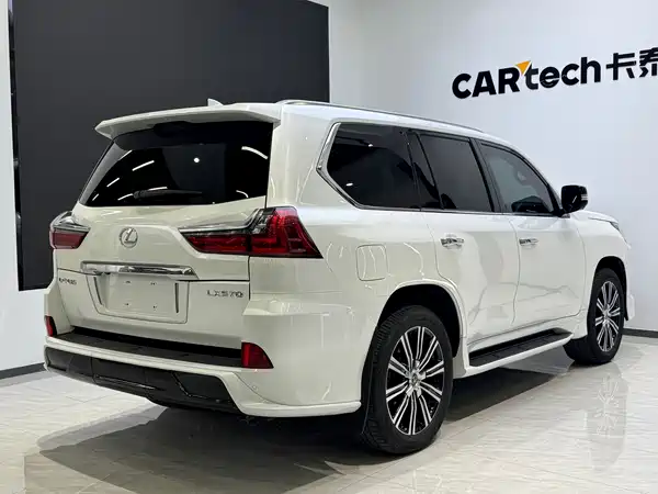 Lexus LX 2019