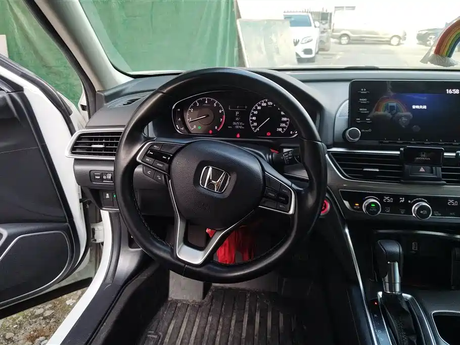 Honda Accord 2021 — фото 15