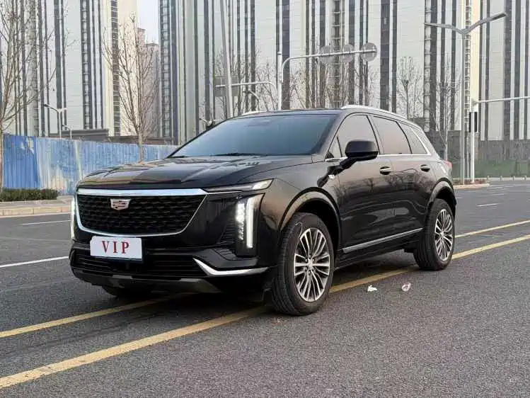 Cadillac XT5 2025 — фото 1