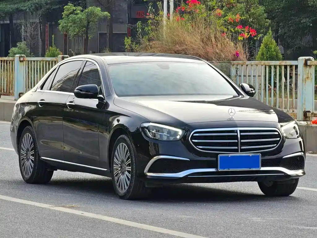 Mercedes-Benz E-Class 2021 — фото 3