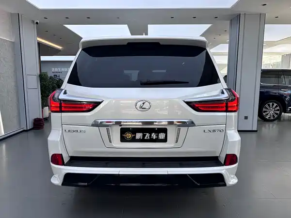 Lexus LX 2017