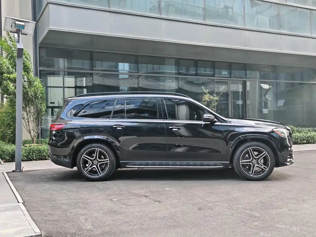 Mercedes-Benz GLS 2024 — фото 2