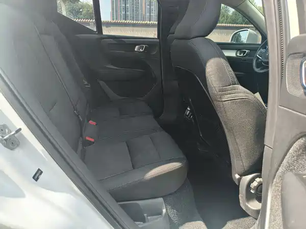 Volvo XC40 2021
