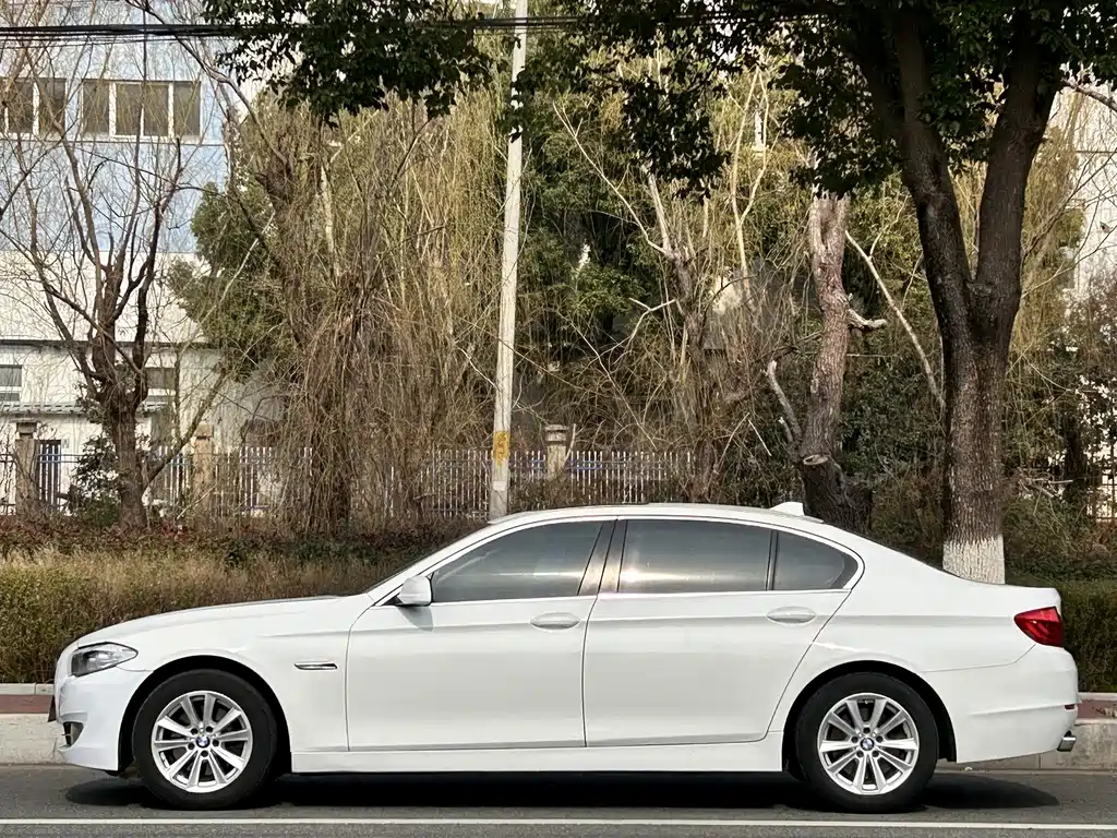 BMW 5 Series 2012