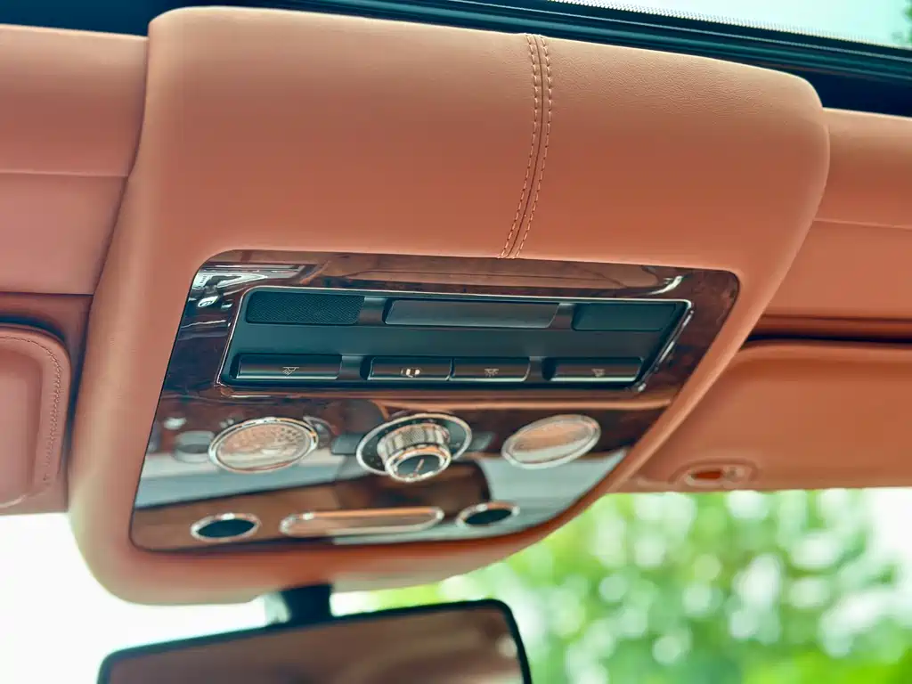 Bentley Flying Spur 2012 — фото 46