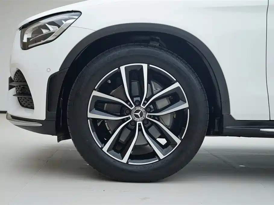 Mercedes-Benz GLC 2020 — фото 13