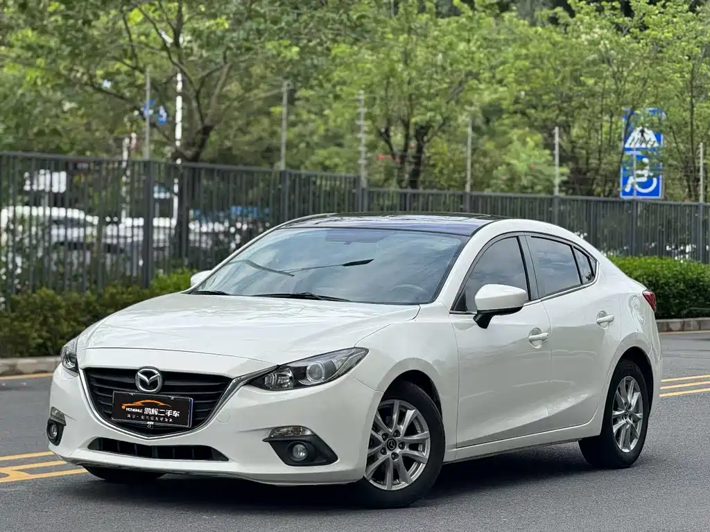 Mazda 3 Angkesela 2015