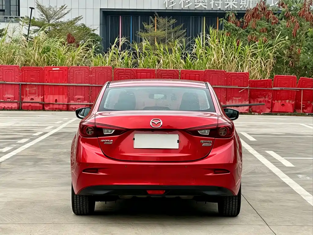 Mazda 3 Axela 2019 — фото 5